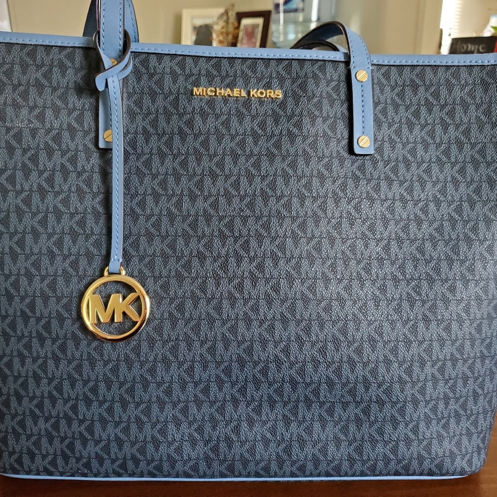 Michael Kors Jet Set Travel Large Drawstring Tote